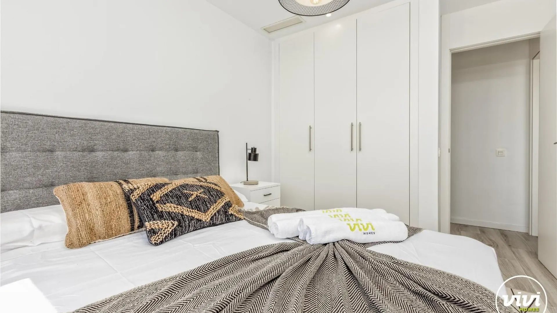 Dom wakacyjny Vivi Homes - Lima Pool, Sunny Terrace & Beach Estepona Hiszpania