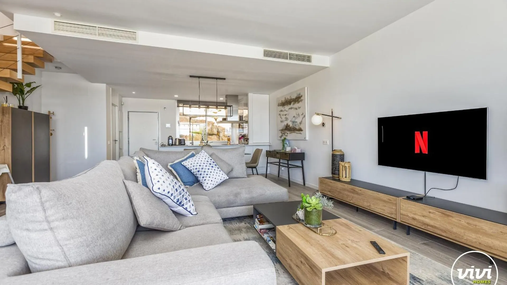 Vivi Homes - Lima Pool, Sunny Terrace & Beach Estepona